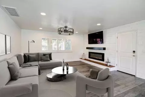 Living - 3221 Max Ct, Carmichael, CA 95608 photo 3 of 7