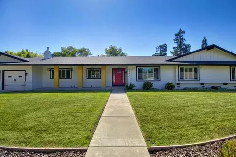 Exterior - 3221 Max Ct, Carmichael, CA 95608 photo 4 of 21