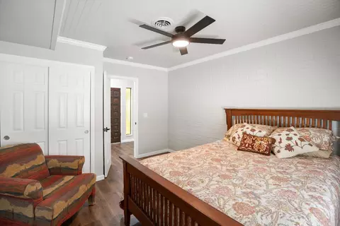 Bedroom - 11476 Larkin Rd, Live Oak, CA 95953 photo 2 of 3