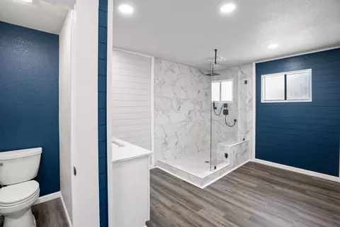 Bath - 11476 Larkin Rd, Live Oak, CA 95953 photo 2 of 4
