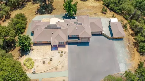 16760 Surrey Ct, Sutter Creek, CA 95685 photo 2