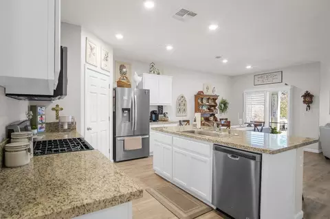 3012 Bridgestone Ln, Modesto, CA 95355 photo 4