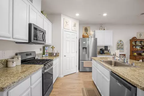 3012 Bridgestone Ln, Modesto, CA 95355 photo 13