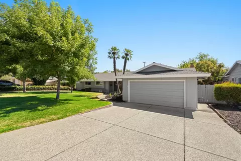 4318 Glenridge Dr, Carmichael, CA 95608 photo 2