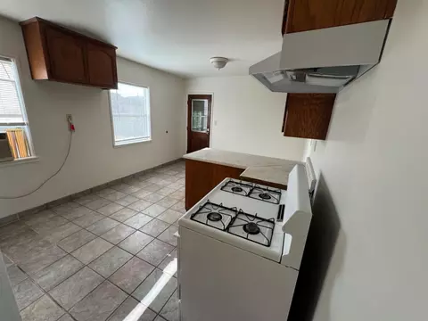1214 S School St, Lodi, CA 95240 photo 8