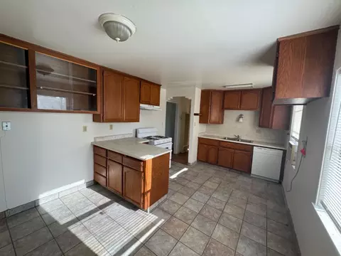 1214 S School St, Lodi, CA 95240 photo 9