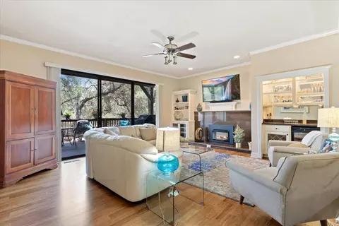 8875 Bluff Ln, Fair Oaks, CA 95628 photo 11