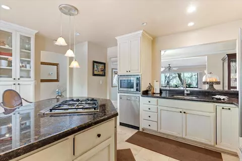 8875 Bluff Ln, Fair Oaks, CA 95628 photo 8