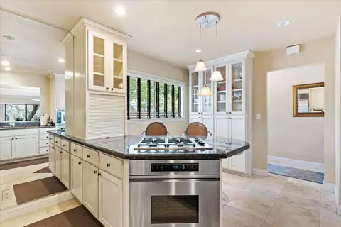 8875 Bluff Ln, Fair Oaks, CA 95628 photo 9
