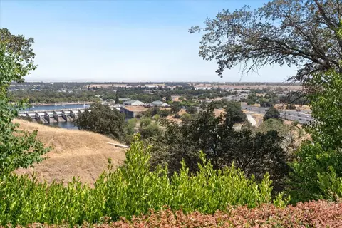 8875 Bluff Ln, Fair Oaks, CA 95628 photo 28