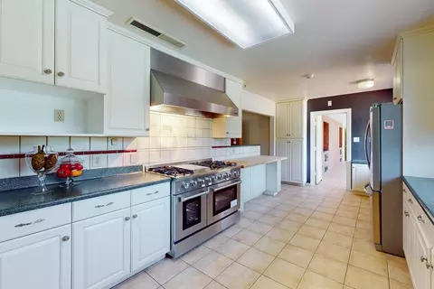 Kitchen - 134 Larkin Rd, Gridley, CA 95948 photo 3 of 6