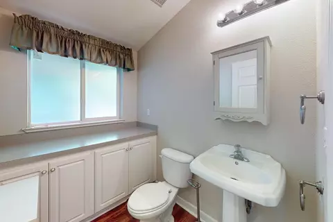 Bath - 134 Larkin Rd, Gridley, CA 95948 photo 10 of 10