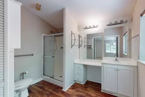 Bath - 134 Larkin Rd, Gridley, CA 95948 photo 8 of 10