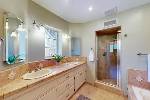 Bath - 134 Larkin Rd, Gridley, CA 95948 photo 2 of 10
