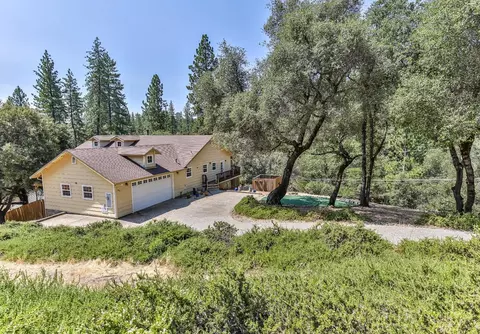 820 Poverty Hill Dr, Placerville, CA 95667 photo 1