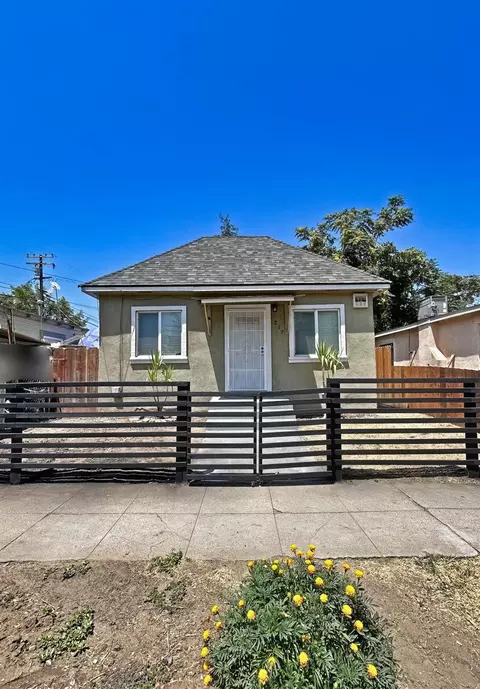 217 I St, Modesto, CA 95351 photo 3