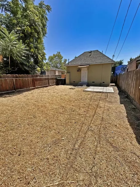 217 I St, Modesto, CA 95351 photo 16