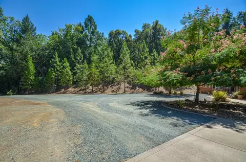 14440 Crestview Dr, Pine Grove, CA 95665 photo 2