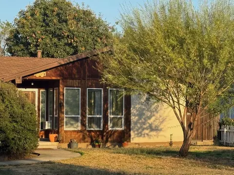 979 West Ave, Gustine, CA 95322 photo 1