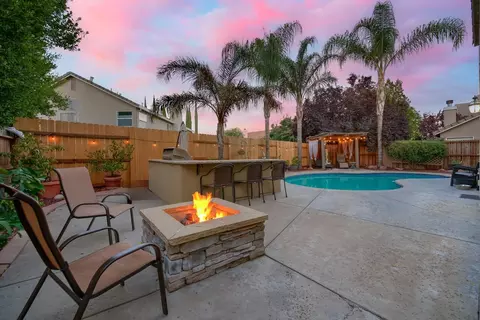 326 Anacapa Dr, Roseville, CA 95678