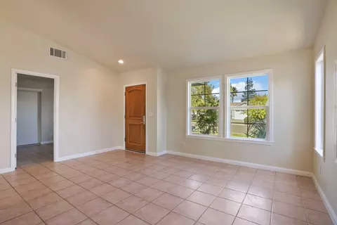 1130 E Hill Ct, Galt, CA 95632 photo 8