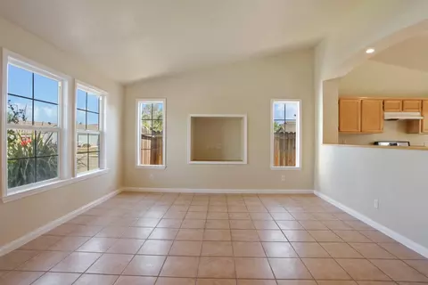 1130 E Hill Ct, Galt, CA 95632 photo 12