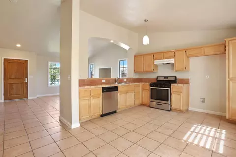 1130 E Hill Ct, Galt, CA 95632 photo 13