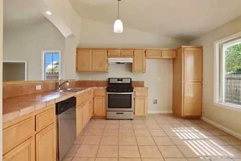 1130 E Hill Ct, Galt, CA 95632 photo 15