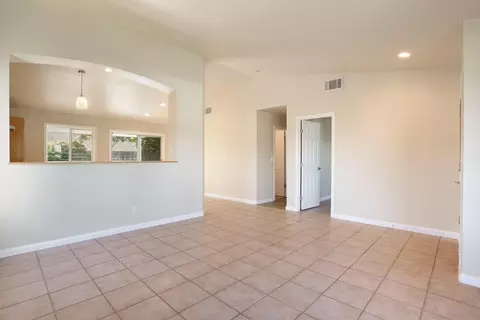 1130 E Hill Ct, Galt, CA 95632 photo 11