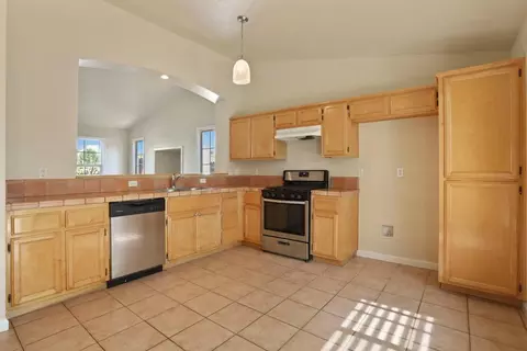 1130 E Hill Ct, Galt, CA 95632 photo 14