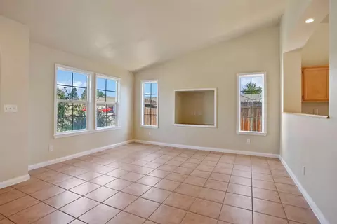 1130 E Hill Ct, Galt, CA 95632 photo 9