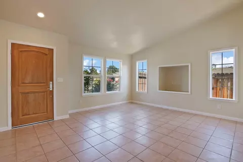 1130 E Hill Ct, Galt, CA 95632 photo 7