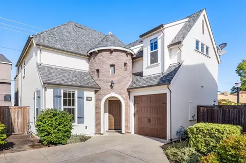 3502 24th St, Sacramento, CA 95818