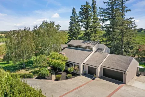 6690 E Haight Rd, Lodi, CA 95240 photo 2