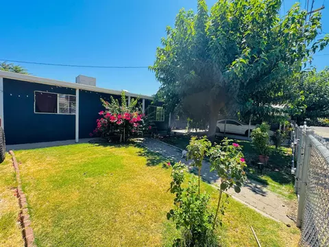 1210 Hilltop Ln, Modesto, CA 95358 photo 1