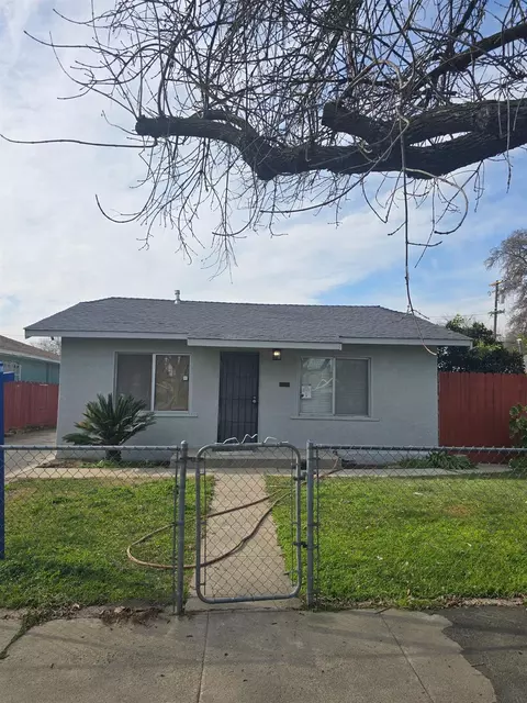 442 Leon Ave, Modesto, CA 95351 photo 2