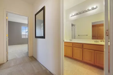 Entry Way - 28272 S Zephyr Dr, Tracy, CA 95304 photo 11 of 14