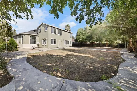 Exterior - 28272 S Zephyr Dr, Tracy, CA 95304 photo 7 of 10