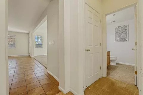 Entry Way - 28272 S Zephyr Dr, Tracy, CA 95304 photo 7 of 14