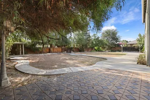 Exterior - 28272 S Zephyr Dr, Tracy, CA 95304 photo 5 of 10