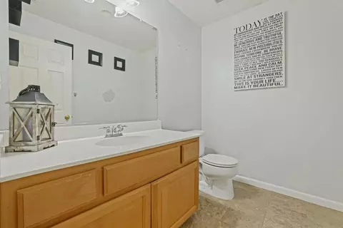 Bath - 28272 S Zephyr Dr, Tracy, CA 95304 photo 2 of 5