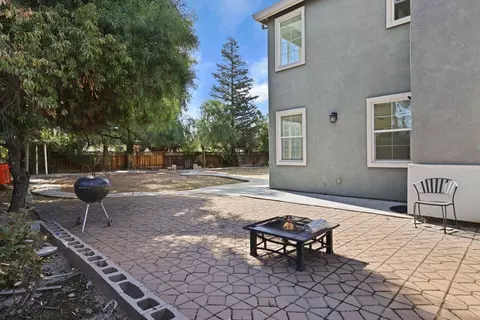 Exterior - 28272 S Zephyr Dr, Tracy, CA 95304 photo 3 of 10
