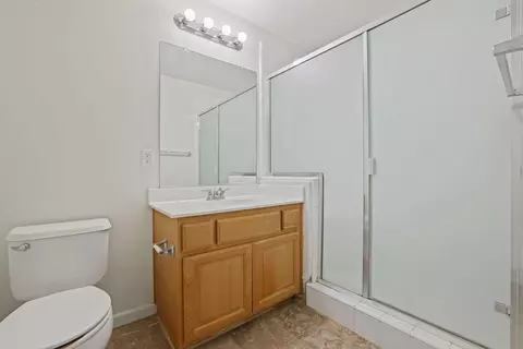Bath - 28272 S Zephyr Dr, Tracy, CA 95304 photo 1 of 5