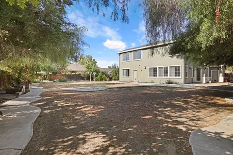 Exterior - 28272 S Zephyr Dr, Tracy, CA 95304 photo 6 of 10
