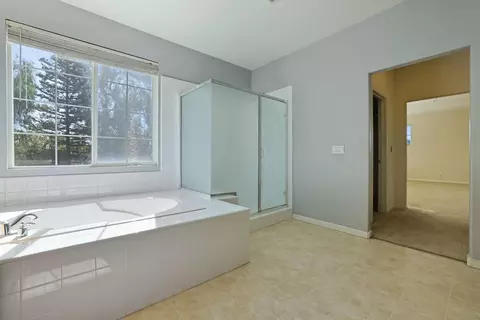 Bath - 28272 S Zephyr Dr, Tracy, CA 95304 photo 5 of 5