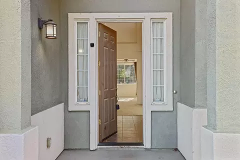 Entry Way - 28272 S Zephyr Dr, Tracy, CA 95304 photo 1 of 14