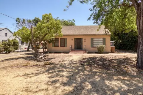 260 E Las Palmas Ave, Patterson, CA 95363 photo 1