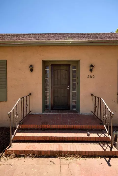 260 E Las Palmas Ave, Patterson, CA 95363 photo 2