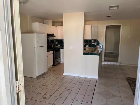 4675 Fleming Way, Olivehurst, CA 95961 photo 3