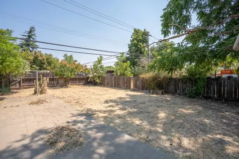 1139 W 19th, Merced, CA 95340 photo 10